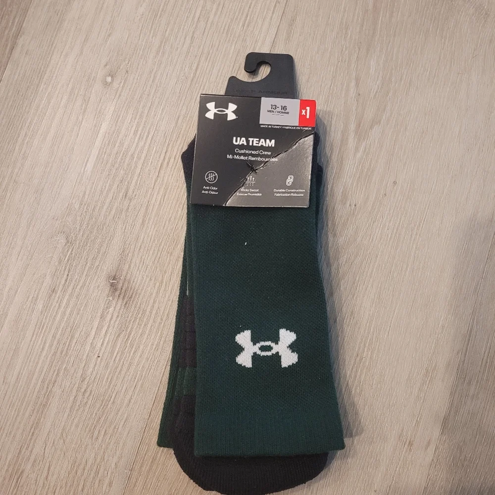 Under Armour UA Team Green Crew Socks Sz 13-16